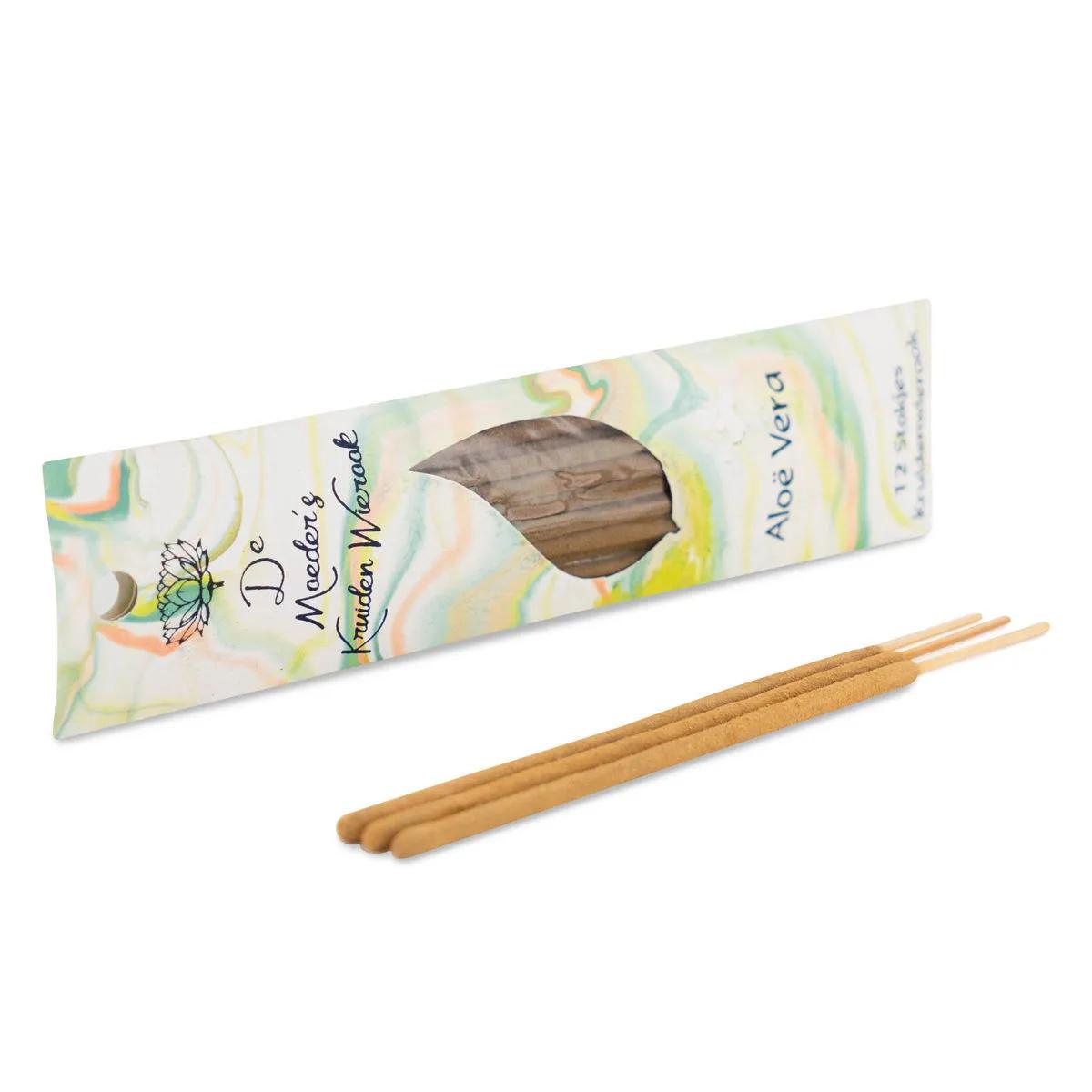 Petits bâtonnets d'encens aux herbes
